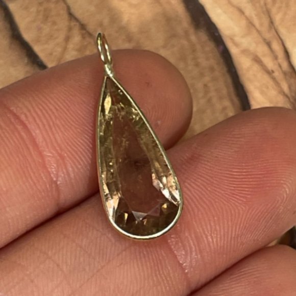 3.1CT Natural Light Olive Taupe Tourmaline Solid 14K Yellow Gold Pendant 24x10mm - Picture 1 of 6